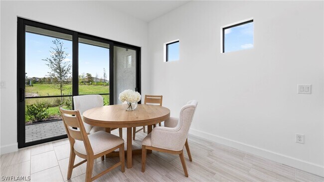 Building Photo - 1905 Fresno Ave