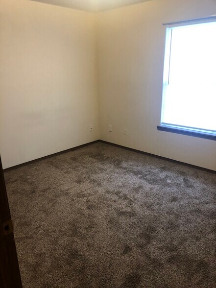 Building Photo - 1300 N 7th St