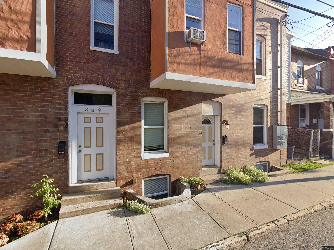 Building Photo - 349 Ophelia St