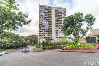 Building Photo - Convenient Honolulu Living – 1 Bedroom with Stunning Views!