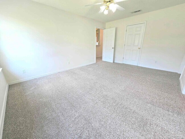Building Photo - 2497 Redoubt Ave