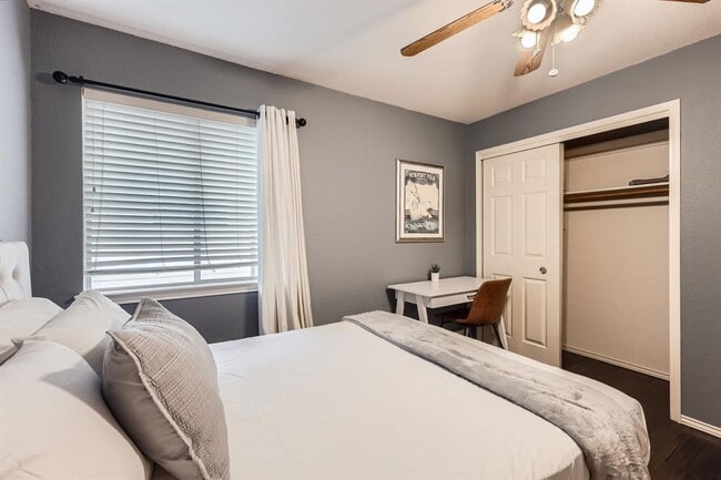 Building Photo - 1125 Strickland Dr