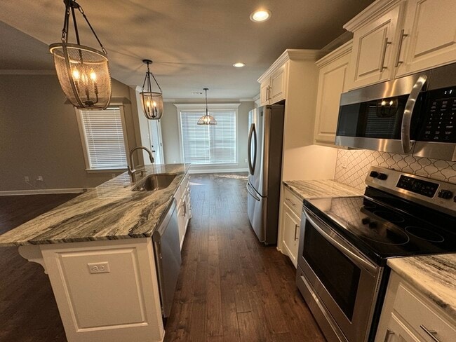 Building Photo - New 4 bedroom 3 bath home in Sherwood