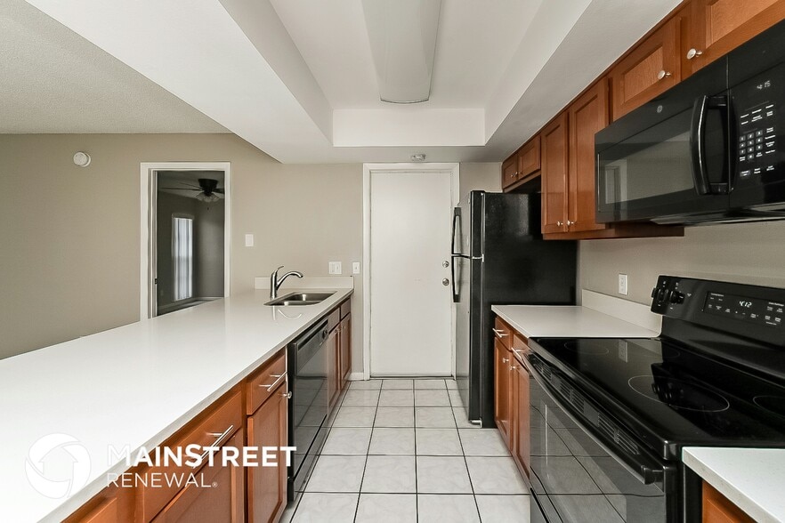 Building Photo - 2608 Hampton Park Pl