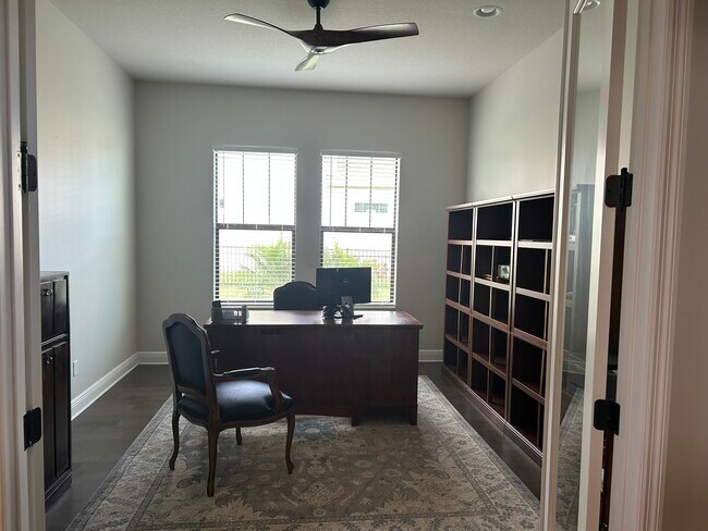 Building Photo - 2546 Kamin Dr
