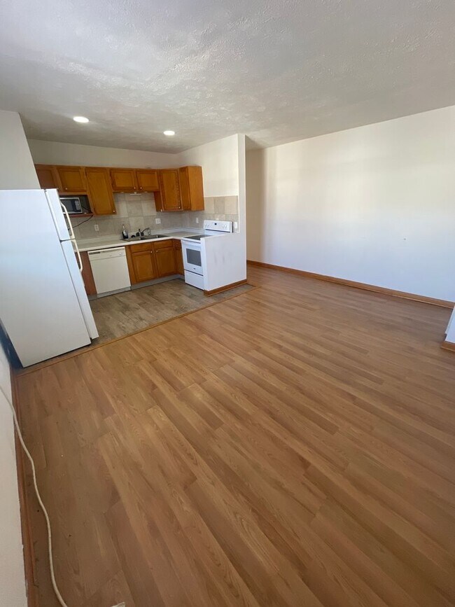 Building Photo - 205 S 37th St