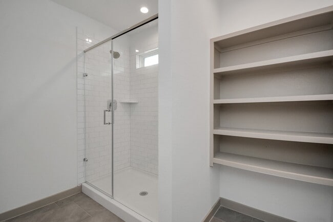 Building Photo - 7731 Suffolk Vly Ln