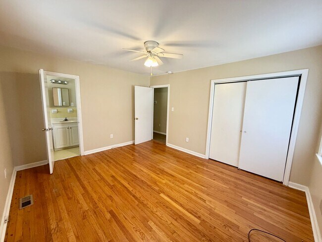 Building Photo - Lexington- Downtown Lexington - Call Lexington office for tours 803-359-0793