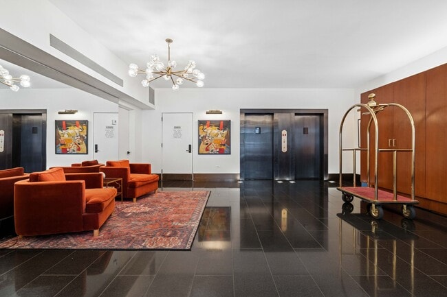 Building Photo - 135 E 54th St