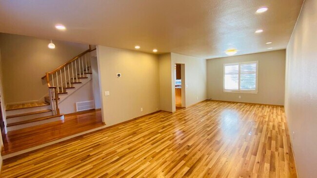 Building Photo - Gorgeous 4BD/2.5BA, Two-Story Home in Casa...