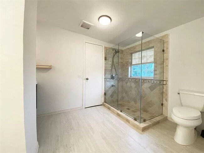 Building Photo - 1316 Dunbarton Dr