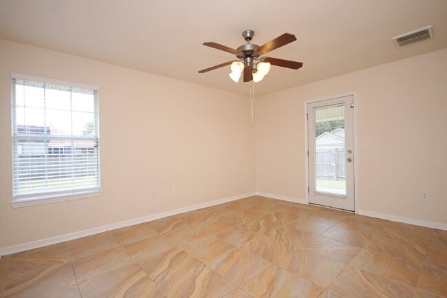 Building Photo - Updated 3BR/2BA Brick Home in Ashley Place...