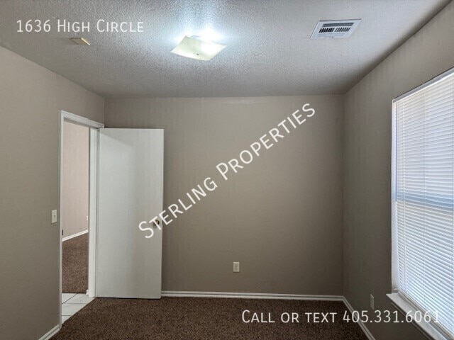 Building Photo - 1636 High Cir