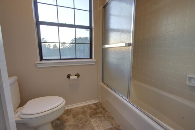 Building Photo - 7890 Blackman Ferry Rd