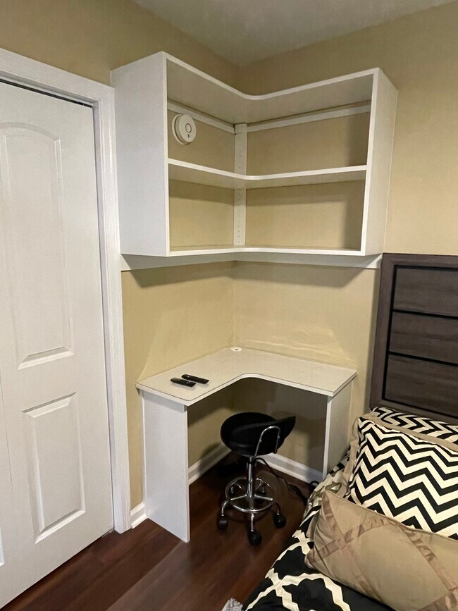 Building Photo - 1164 Cedar Log Pl