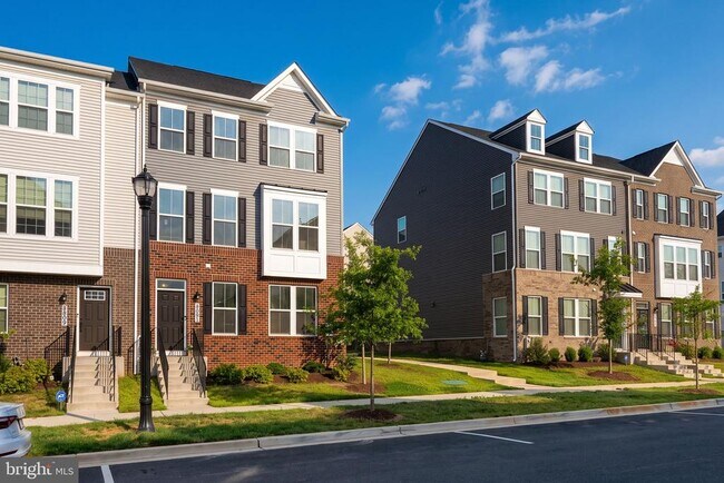 Building Photo - 5507 Greenpoint Ln