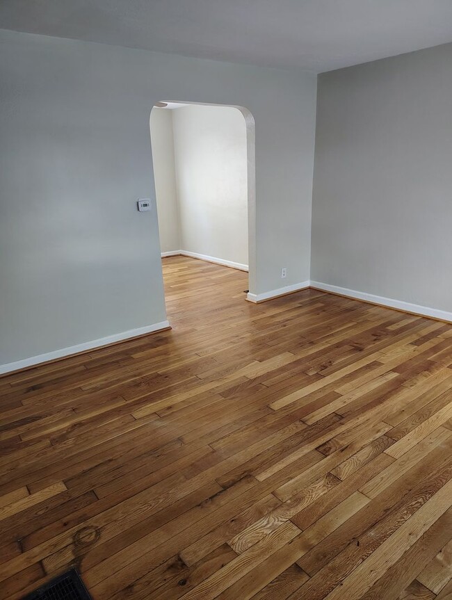 Building Photo - 2 Bed, 1 Bath Home for Rent