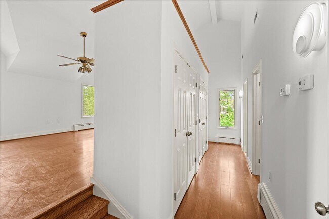 Building Photo - 6013 Selvyn Rd