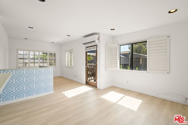 Building Photo - 1225 S Longwood Ave