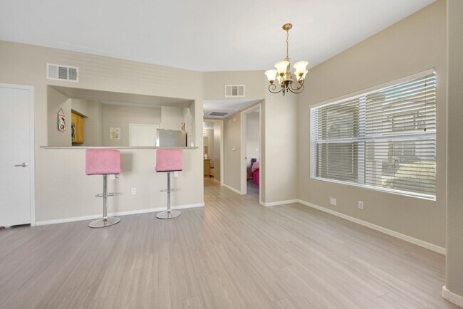 Building Photo - Bright Ground-Floor Condo in Gated Traverse Point with Pool & Spa Amenities