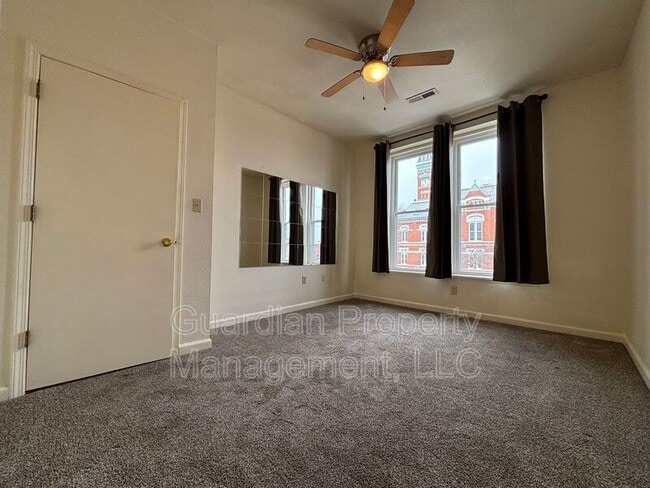 Building Photo - 116 E 3rd St