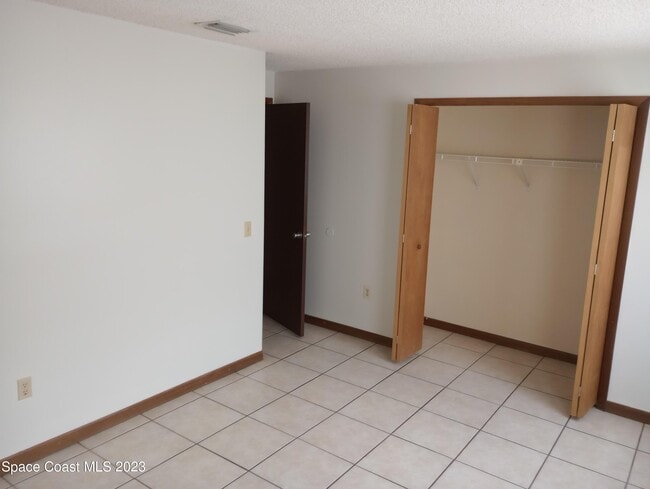Building Photo - 1514 Clearlake Rd