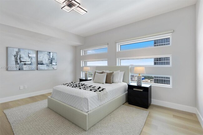 Building Photo - 1040 Biscayne Blvd