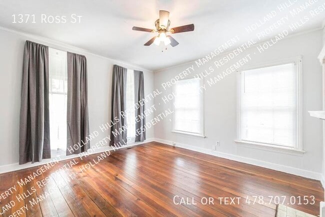 Building Photo - 1371 Ross St