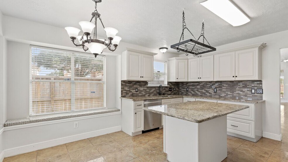 Building Photo - 4602 Garden Meadow Dr