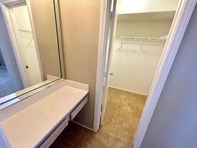 Building Photo - Hidden Gem in Gated Community - Summerlin