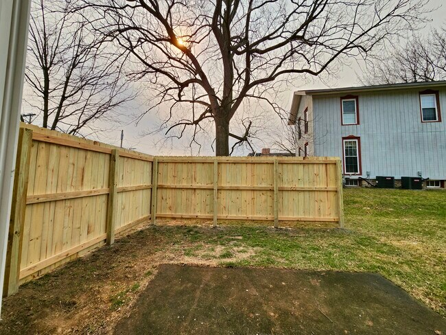 Building Photo - 34 Orchard St