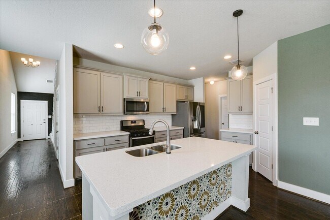Building Photo - 5826 Aviano Rd