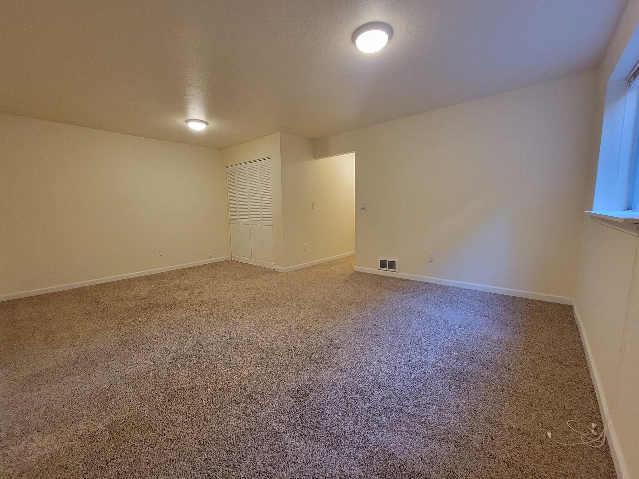 Building Photo - 9506 Sand Point Way NE