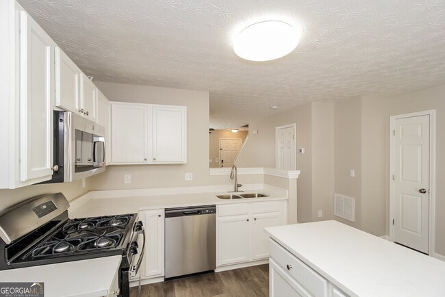 Building Photo - 134 Silver Fox Trail