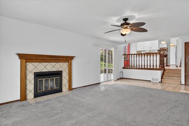 Building Photo - 4BR/4BA Updated Home with Finished Basement Suite & Landscaped Yard