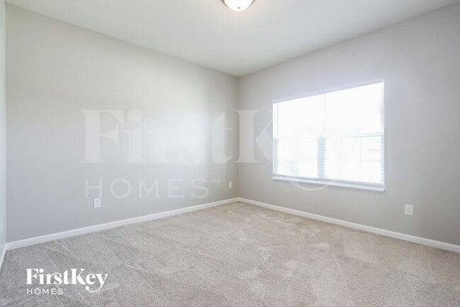 Building Photo - 121 Blue Lace Dr