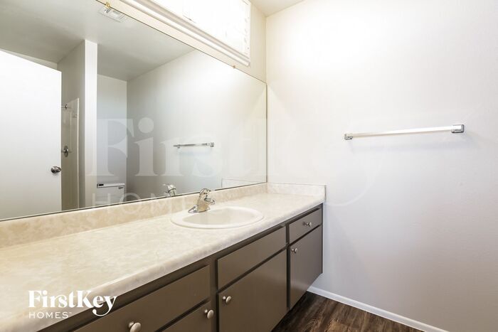 Building Photo - 6779 Carrera Dr