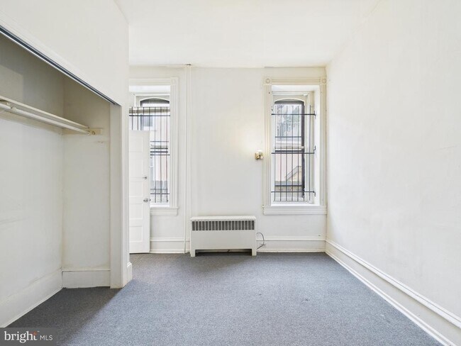 Building Photo - 3510 Hamilton St