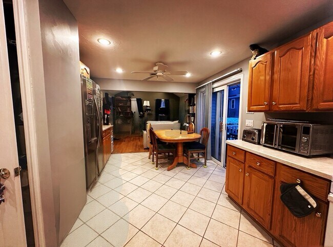 Building Photo - 203 Boston Post Rd