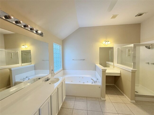 Building Photo - 4415 Hunters Lodge Dr