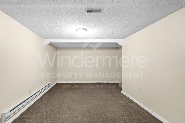 Building Photo - 7805 E Upriver Dr