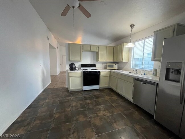 Building Photo - 3657 Lucky Horseshoe Ct