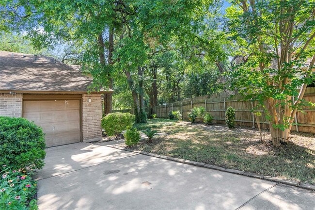 Building Photo - 1506 Aquifer Cove