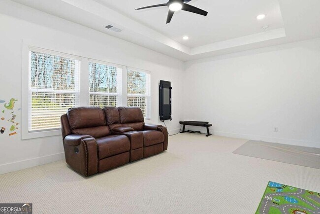 Building Photo - 415 Oakleigh Ave