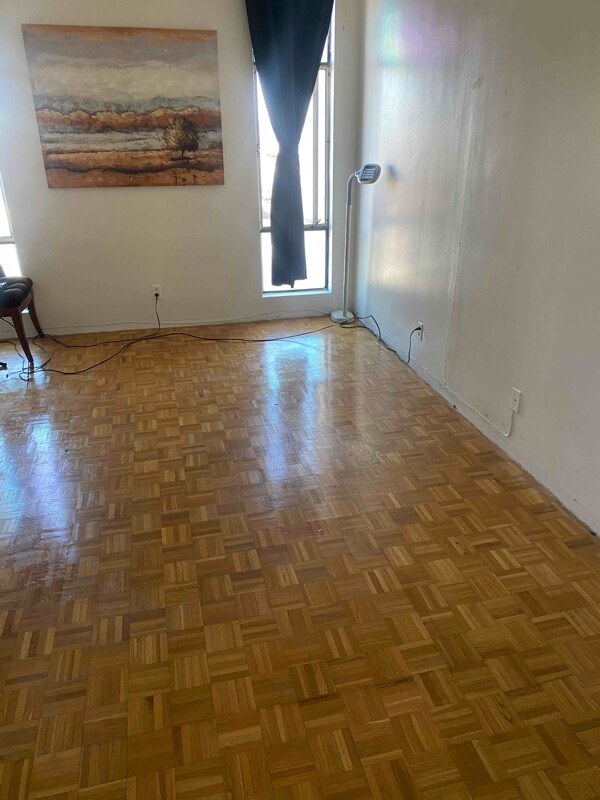 Building Photo - 1101 N Elm St