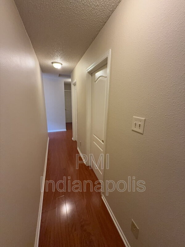 Building Photo - 12120 E 141st St