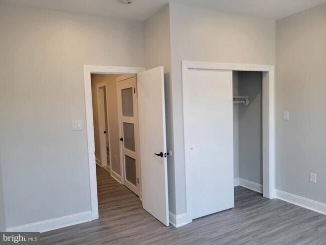 Building Photo - 412 Durfor St