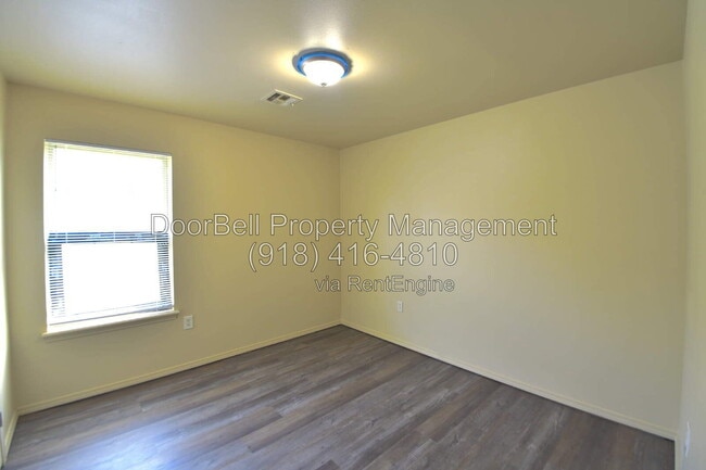 Building Photo - 6009 S Madison Pl