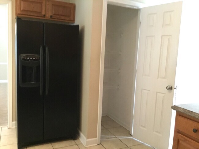 Building Photo - 5622 Falls Ridge Ln