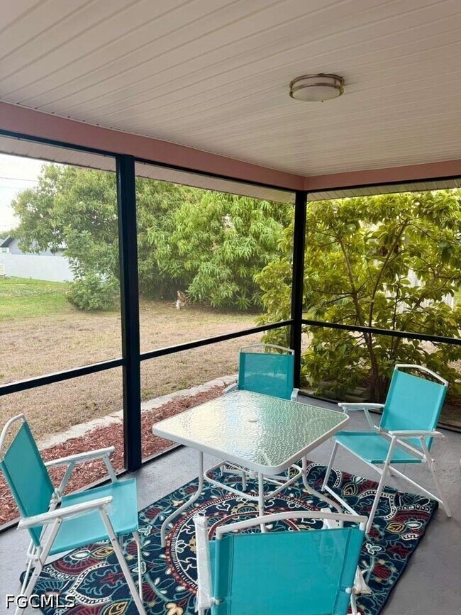 Building Photo - 930 SW 34th St